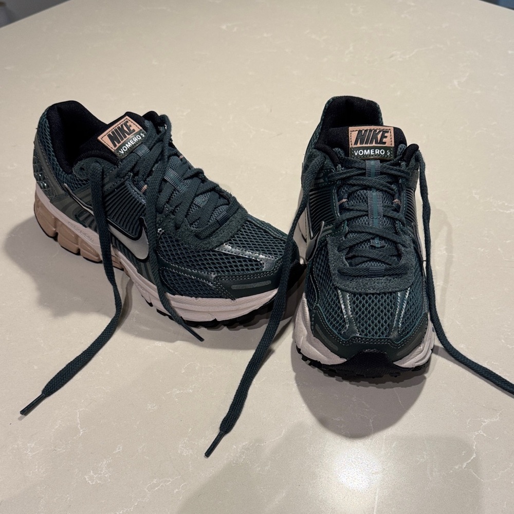 Nike Vomero 5 Dark Green and Beige Sneakers